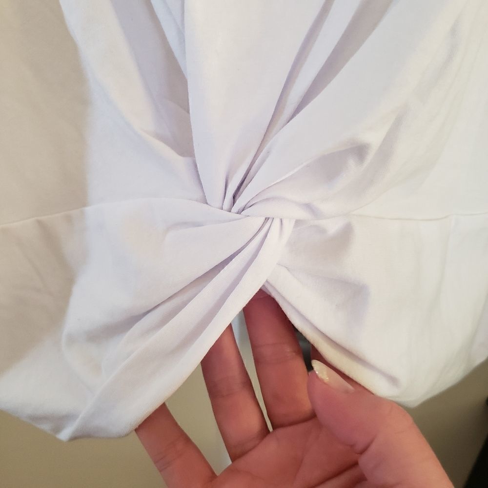 Single Thread Eyelet Embroidered Short Sleeve Top - Picture 3 of 7